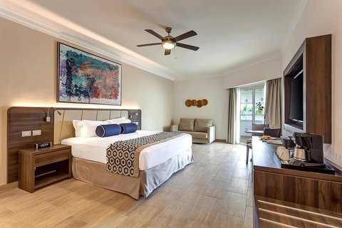 Luxury Jacuzzi Junior Suite