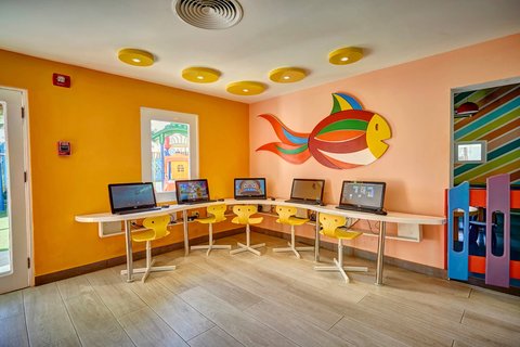 Clubhouse Kid\'s Club