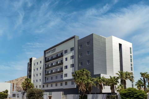 Vista Plaza Hotel