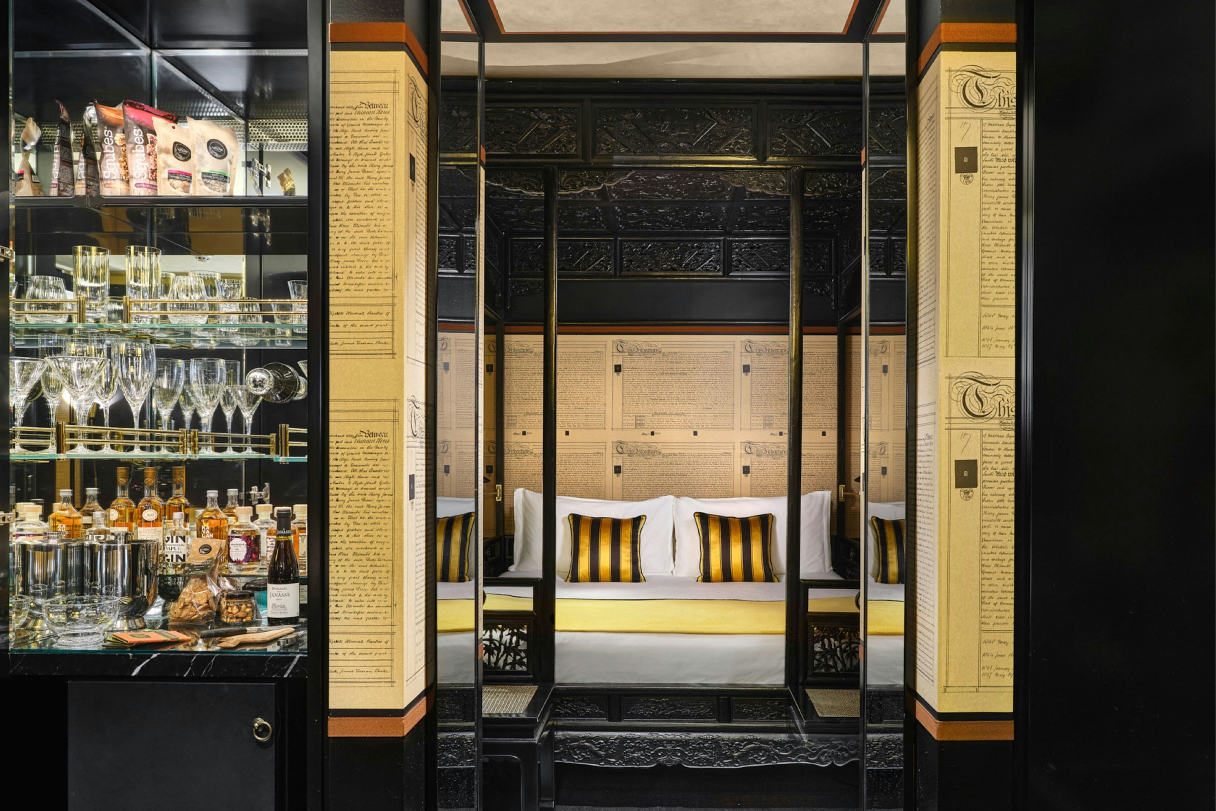 Duxton Reserve Singapore Autograph Collection-guestroom-Opium Suite .jpg
