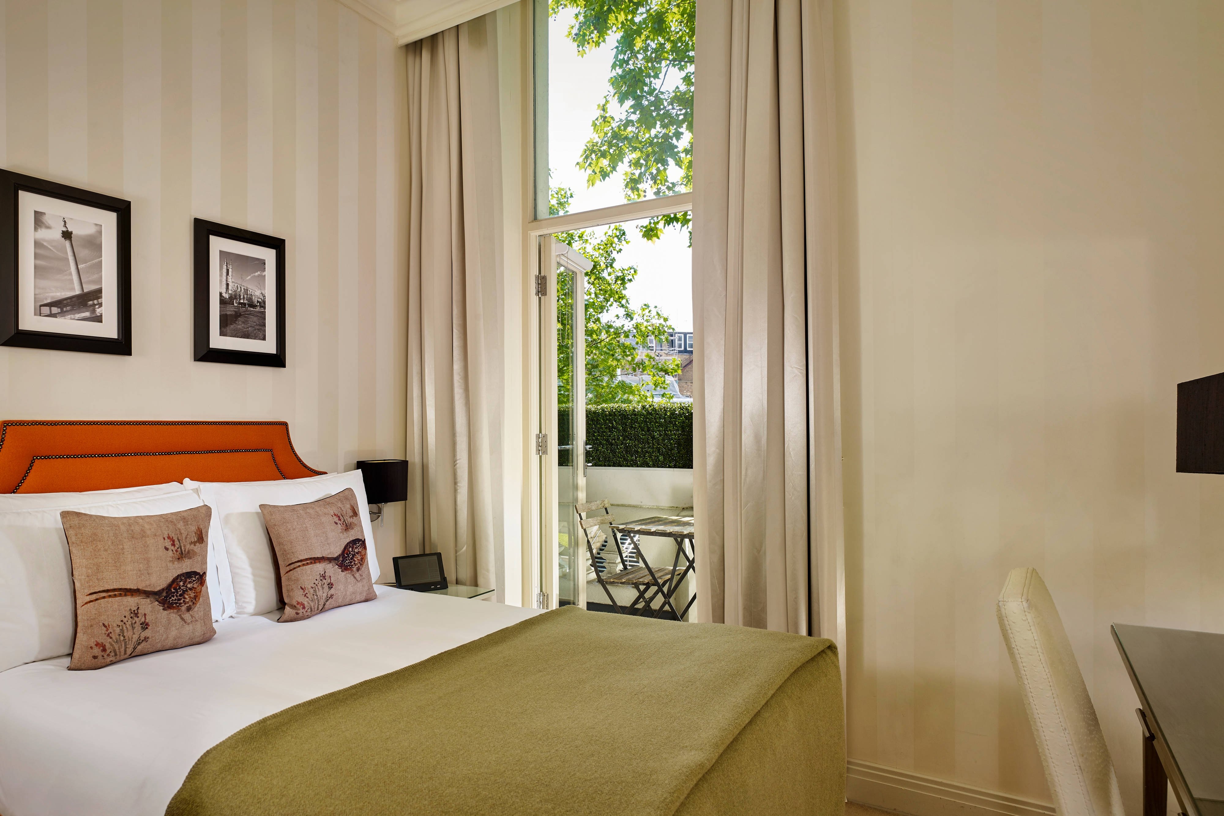 Hotel Xenia Autograph Collection-guestroom-Classic Terrace King.jpg