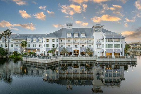 Exterior Lakeside