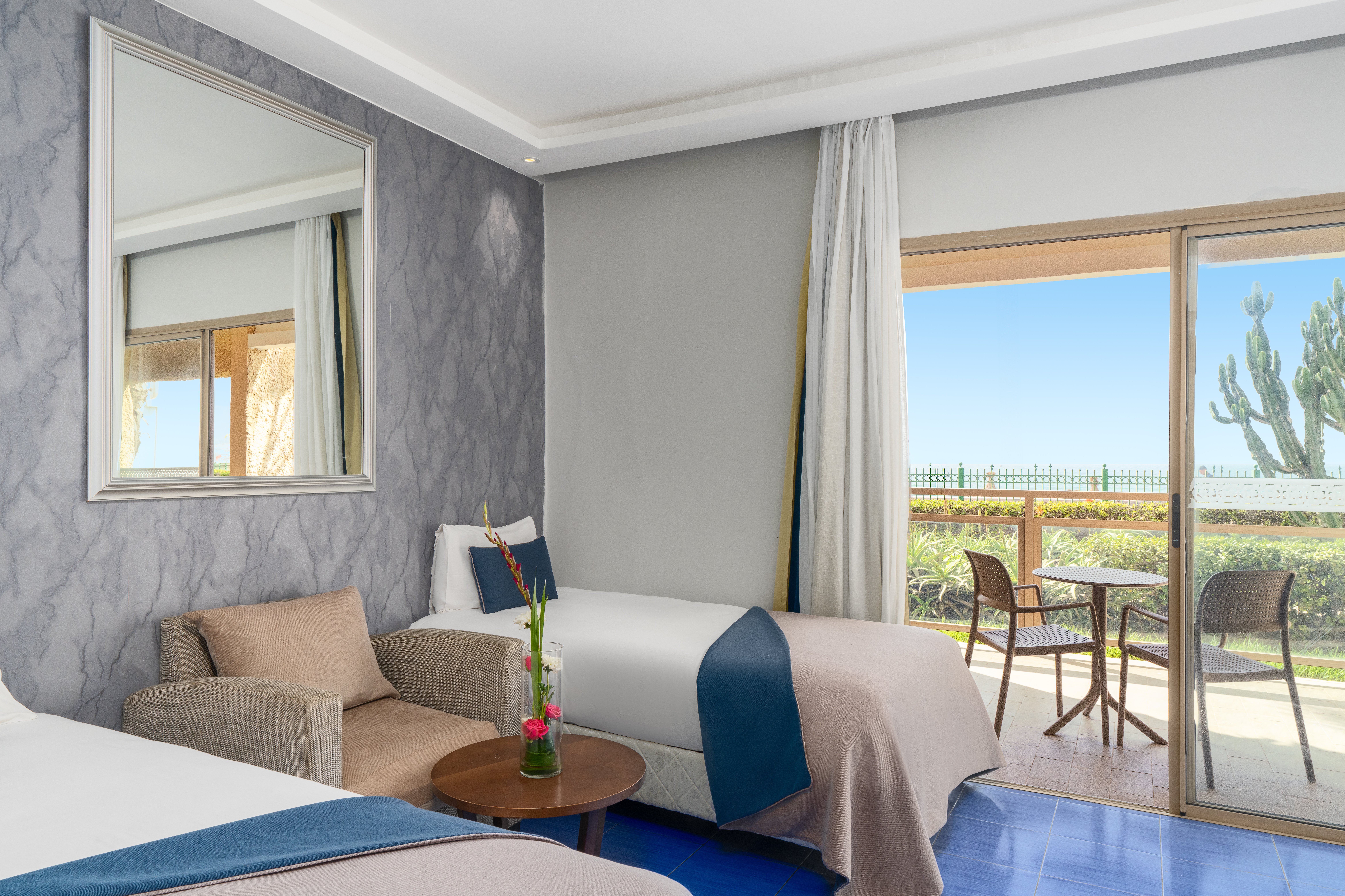 Les Dunes D Or-guestroom-Suite Junior Sea View.jpg