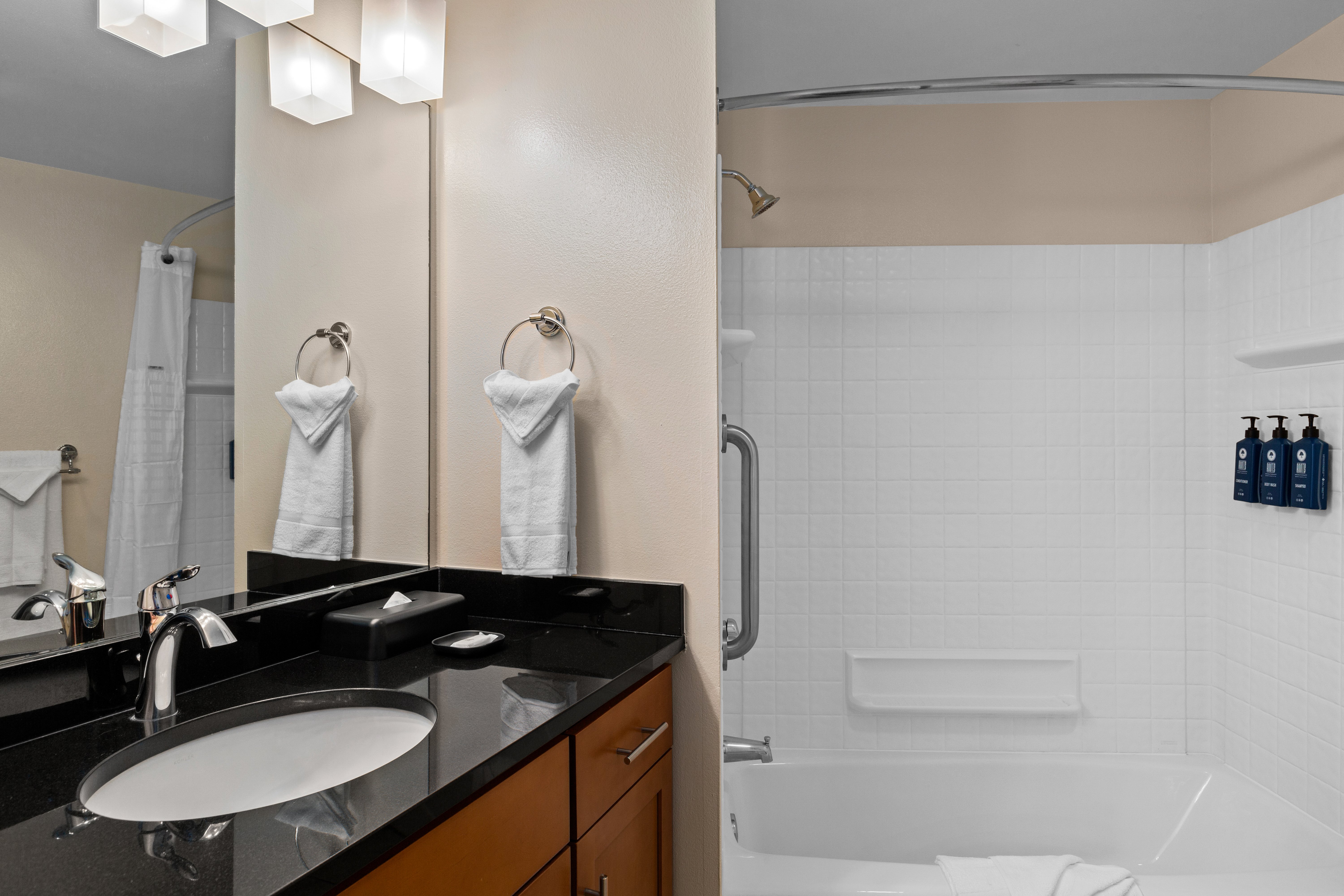 WORLDMARK INDIO-guestroom-Three Bedroom Bath Indio Wbw Br In.jpg
