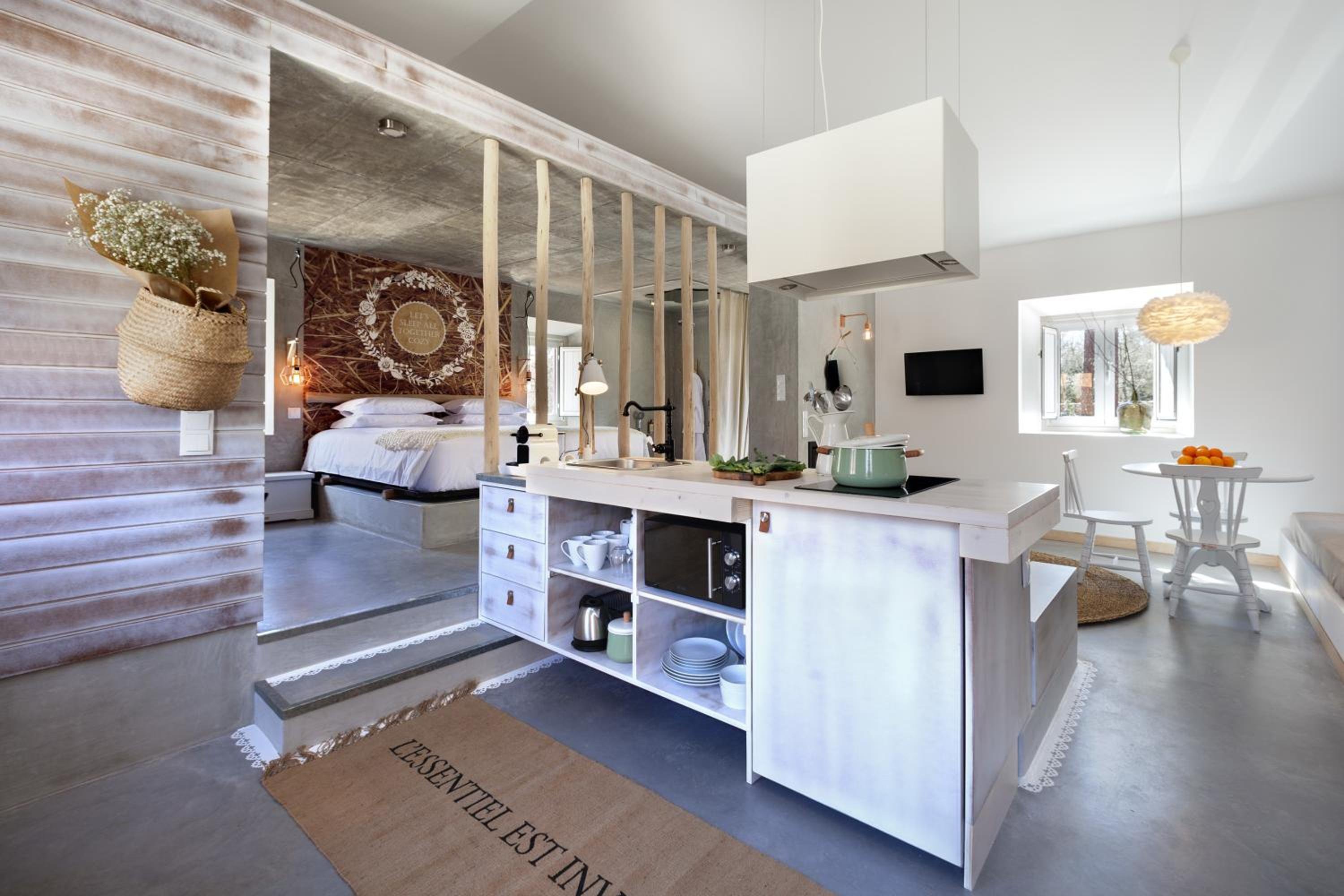 Luz Charming Houses-guestroom-Superior Suite.jpg