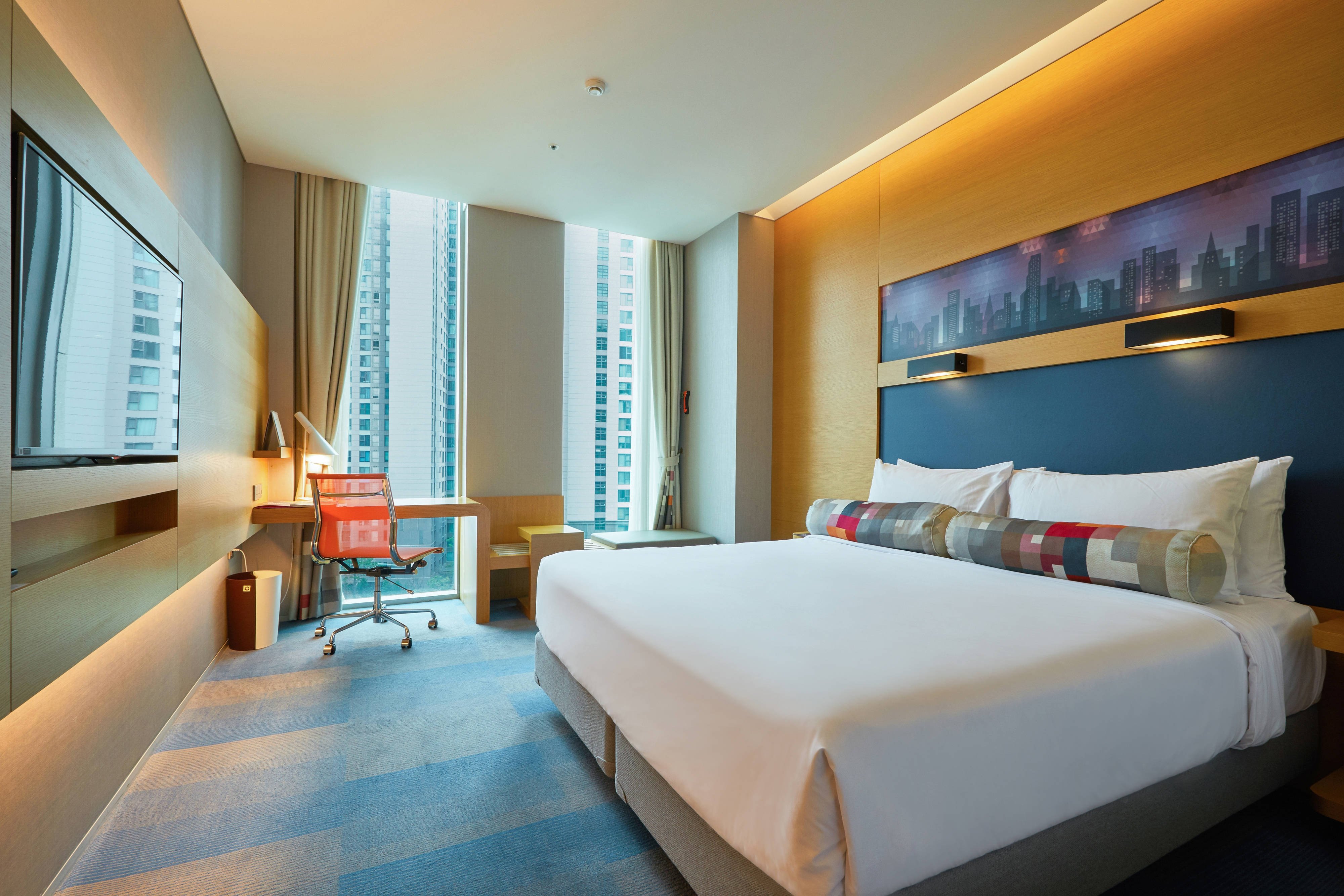 Aloft Seoul Gangnam-guestroom-Chic Urban Hollywood Guest Room.jpg