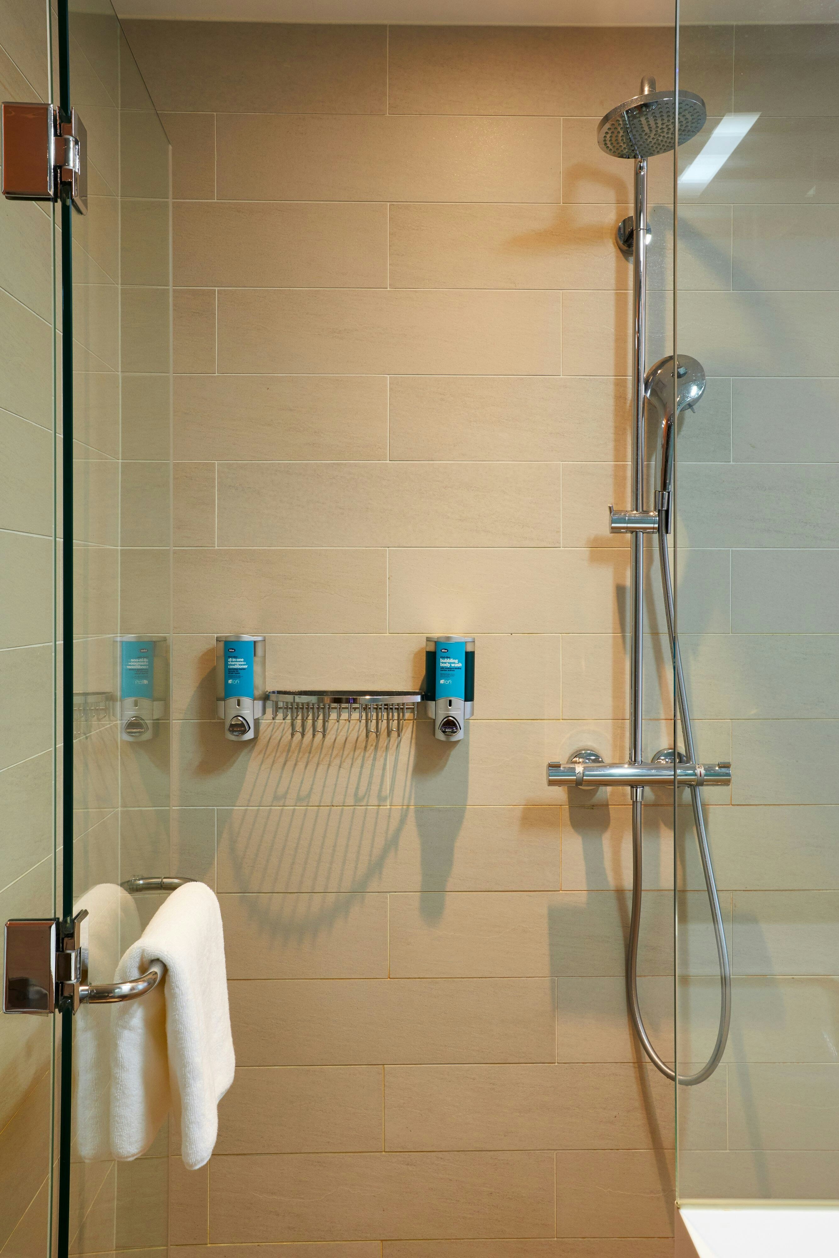 Aloft Seoul Gangnam-guestroom-Guest Bathroom – Walk-In Shower.jpg