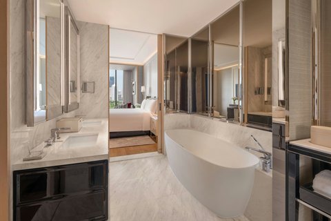 THE RITZ CARLTON BANGKOK - Photo 28