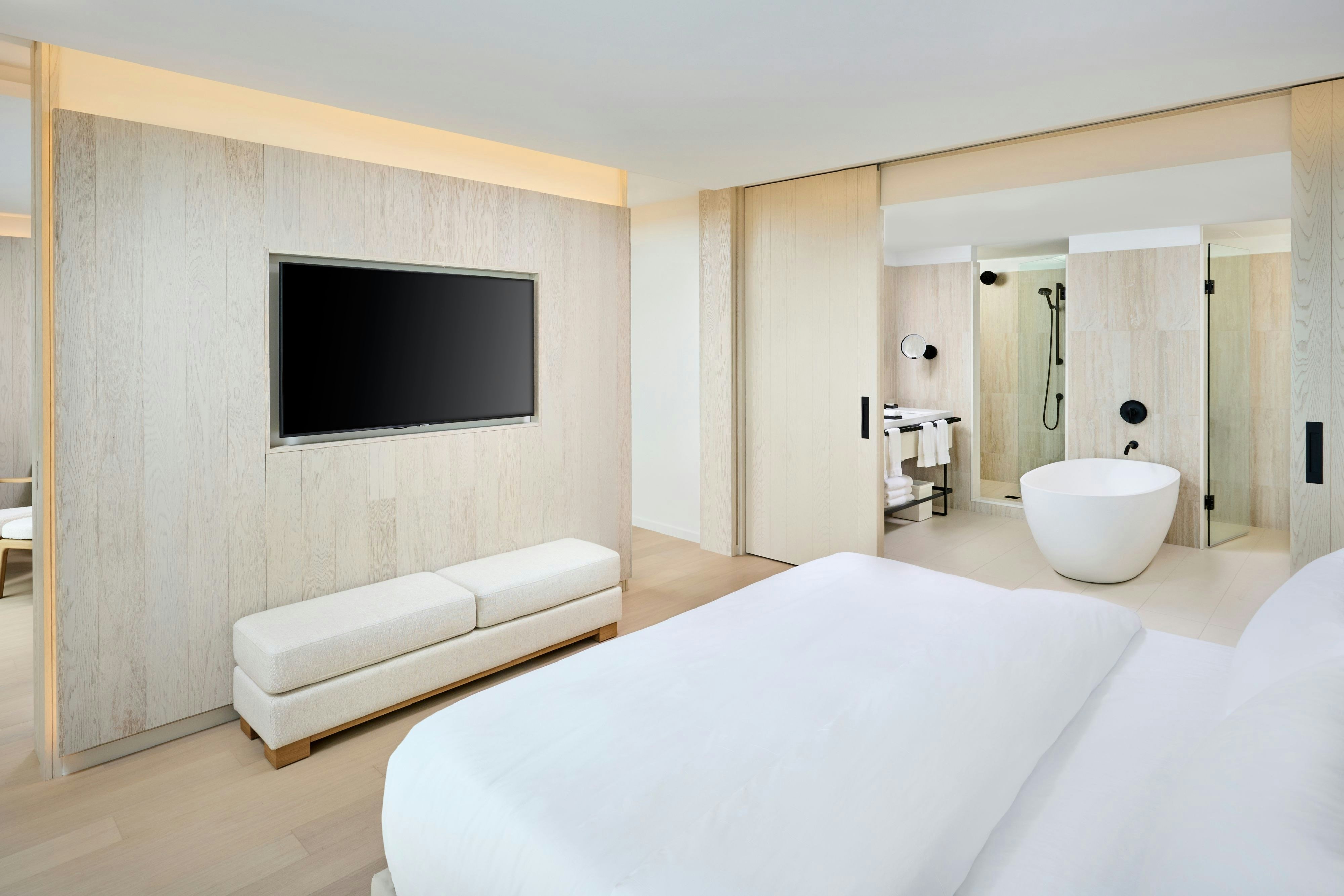 The Pearle Hotel and Spa Autograph Collection-guestroom-Presidential Suite.jpg