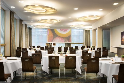 RENAISSANCE ZURICH TOWER HOTEL - Photo 75