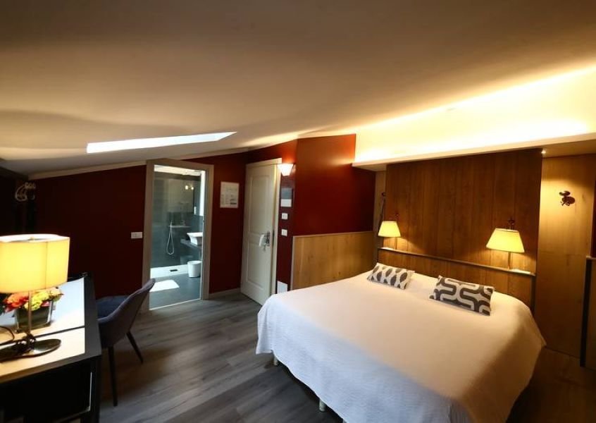 HOTEL ITALIA-guestroom-Classic Room Hotel Italia Verona.jpg