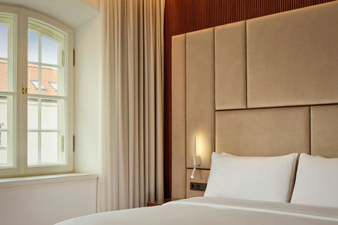 Moderno Guest Room