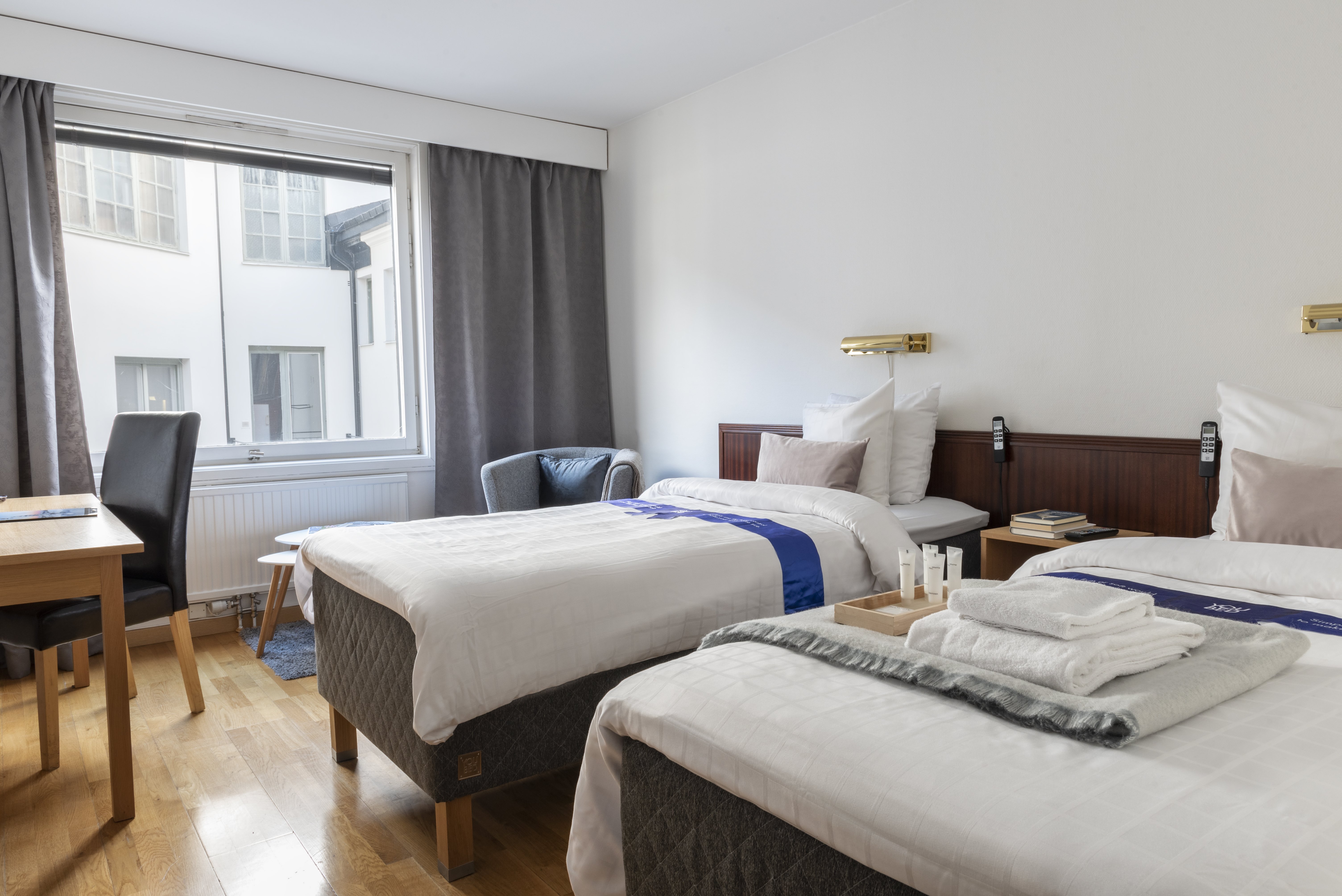 First Hotel Stadt Harnosand-guestroom-Smartbed Double.jpg
