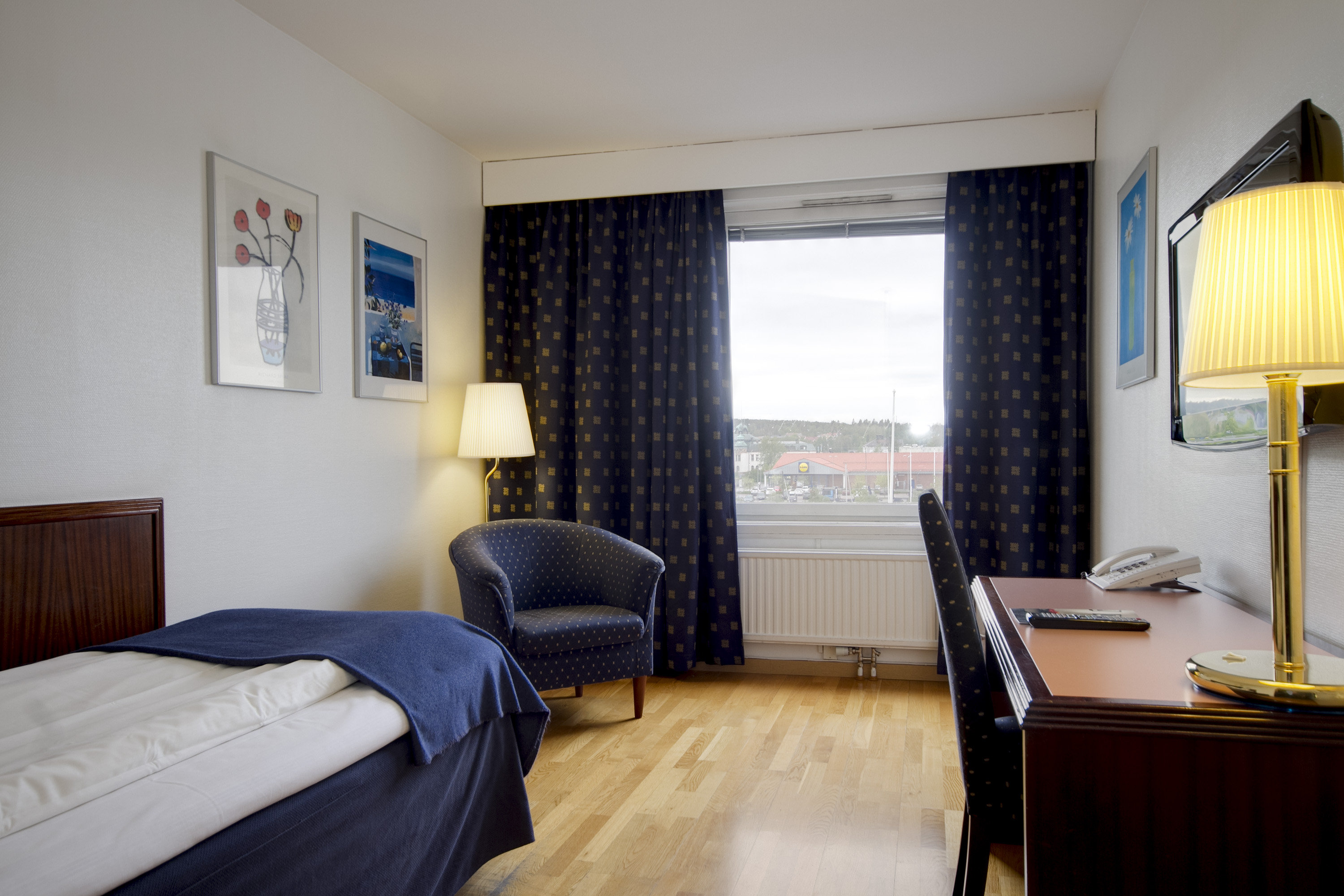 First Hotel Stadt Harnosand-guestroom-Economy Single with shared shower.jpg