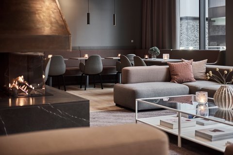 Lounge Sitting Area