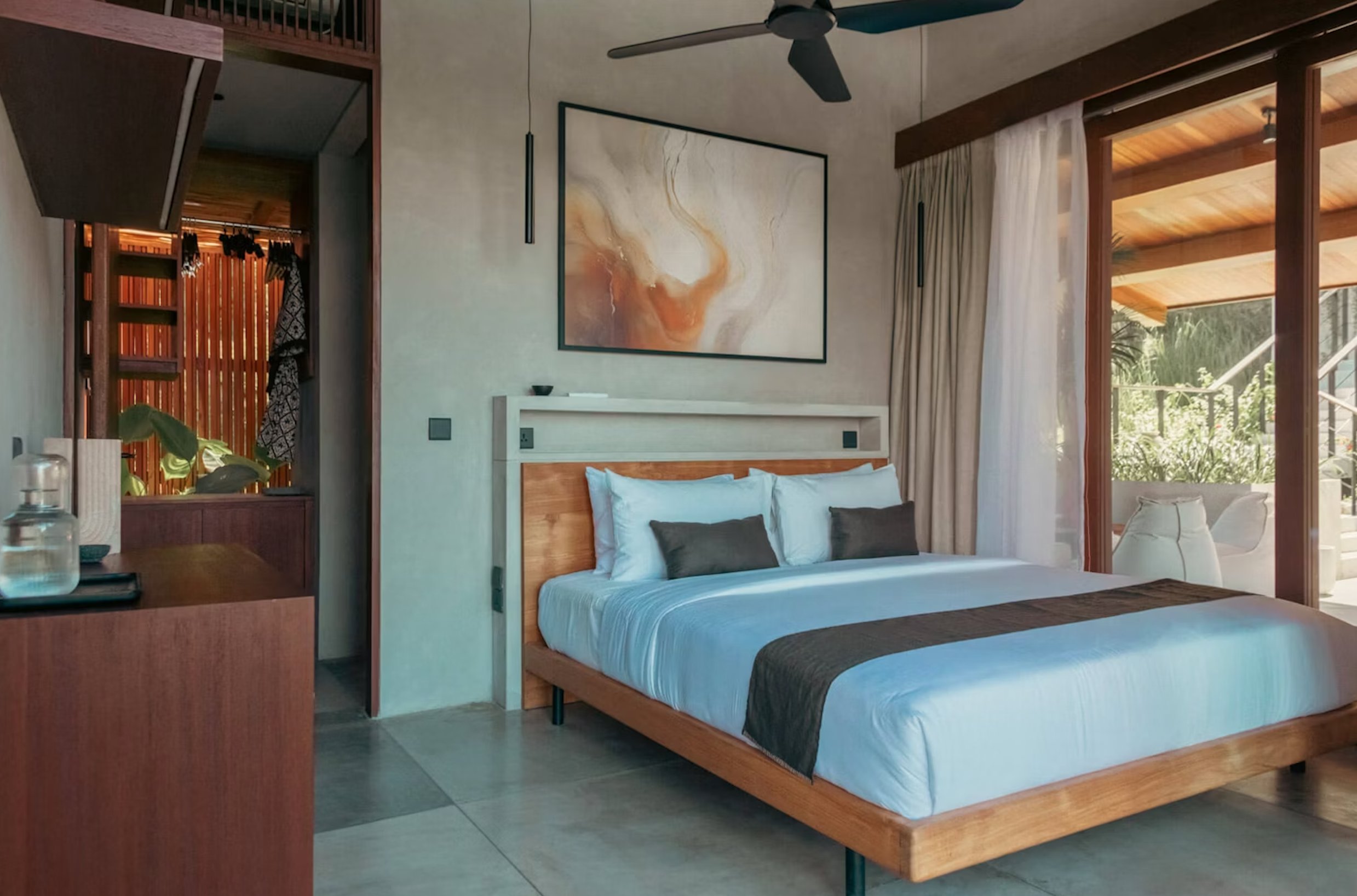 PT TAMPAH ESTATE MANAGEMENT T-guestroom-Villa GEM Bedroom.jpg