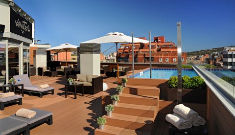 AMISTER TERRAZA PISCINA