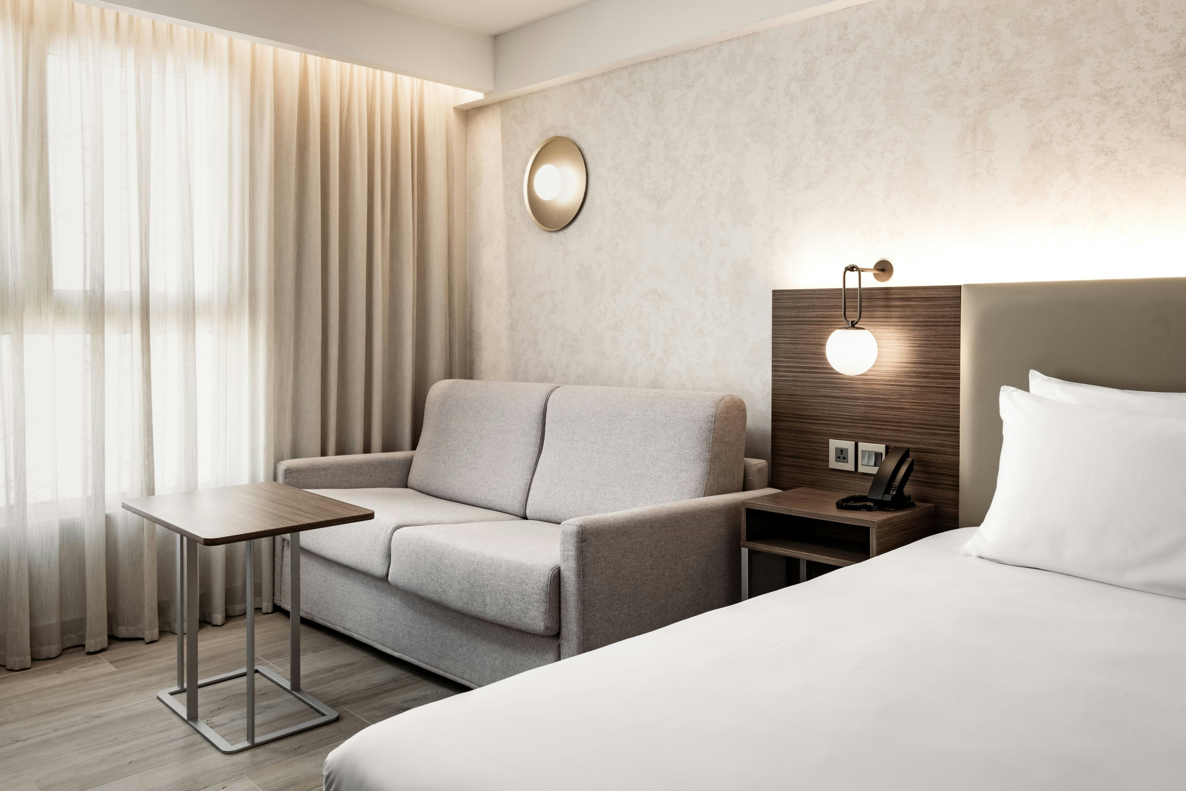AC Hotel by Marriott St Julians-guestroom-Family King Room.jpg