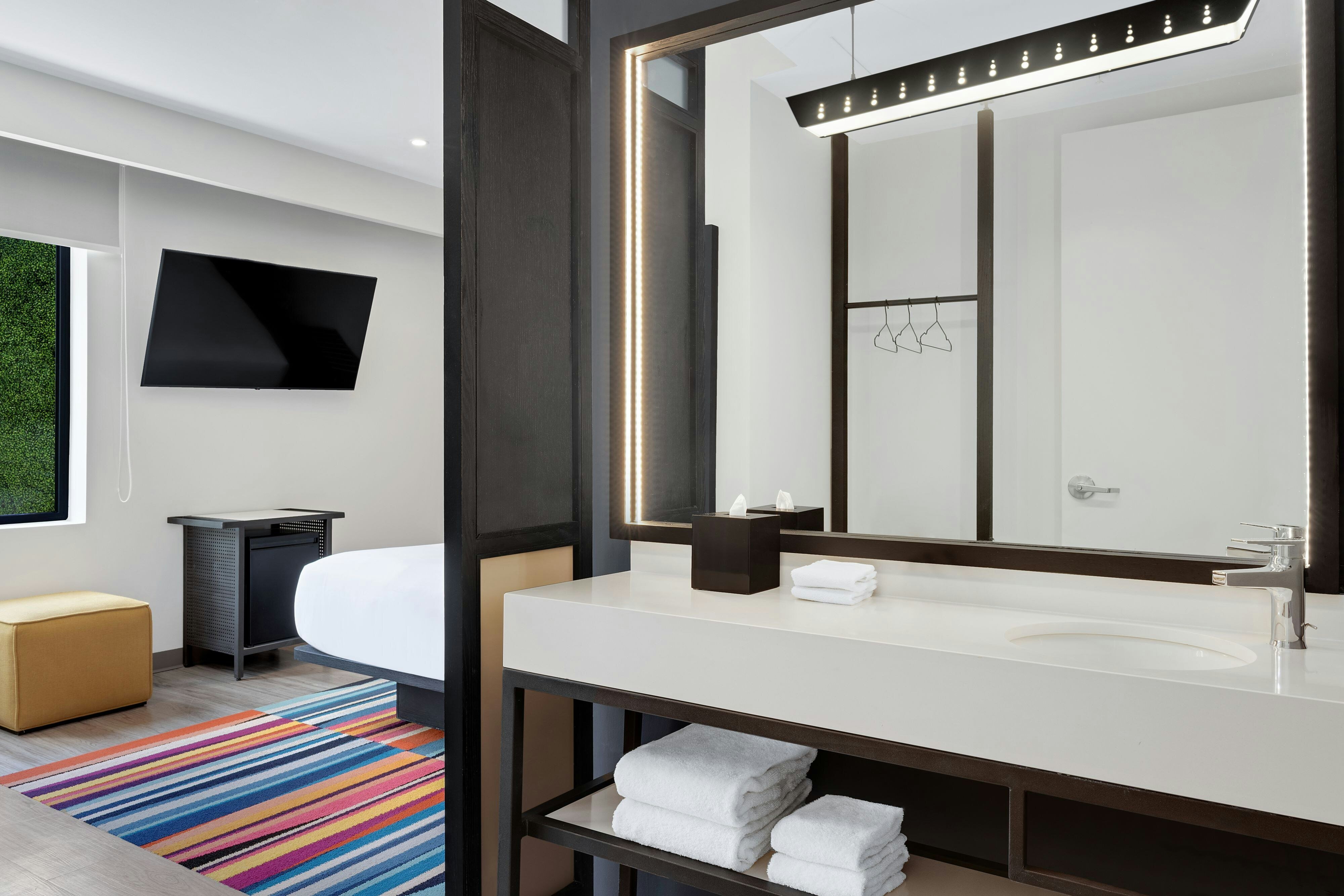 Aloft Santo Domingo Piantini-guestroom-Bathroom.jpg