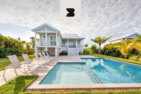 Mirador Waterfront 5BR Home