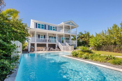 Spindrift Waterfront 4BR Home