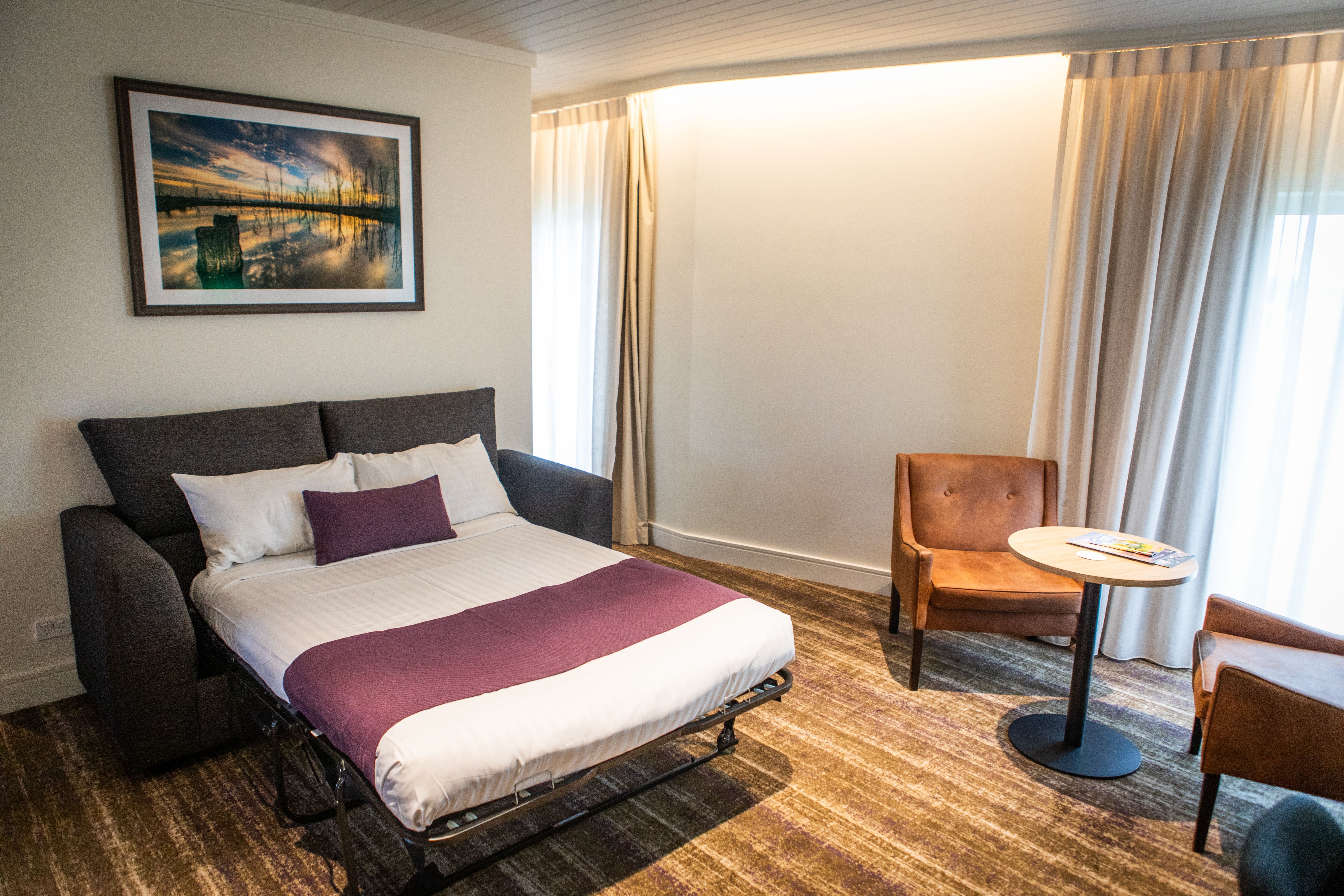 PORTERS PLAINLAND HOTEL-guestroom-Family Suite.jpg