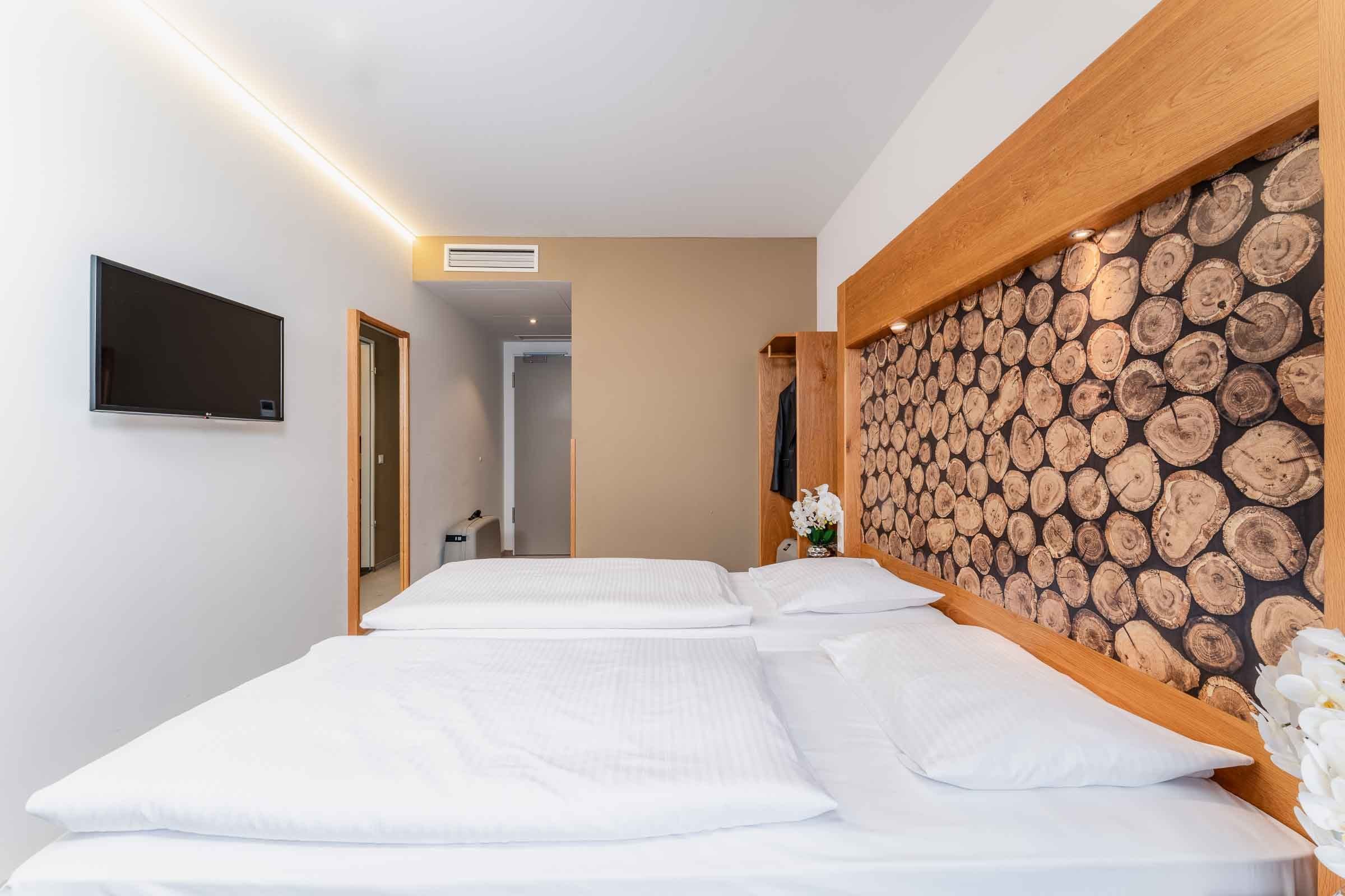 PLAZA INN DACHAU MUENCHEN-guestroom-Standard Twin Room.jpg