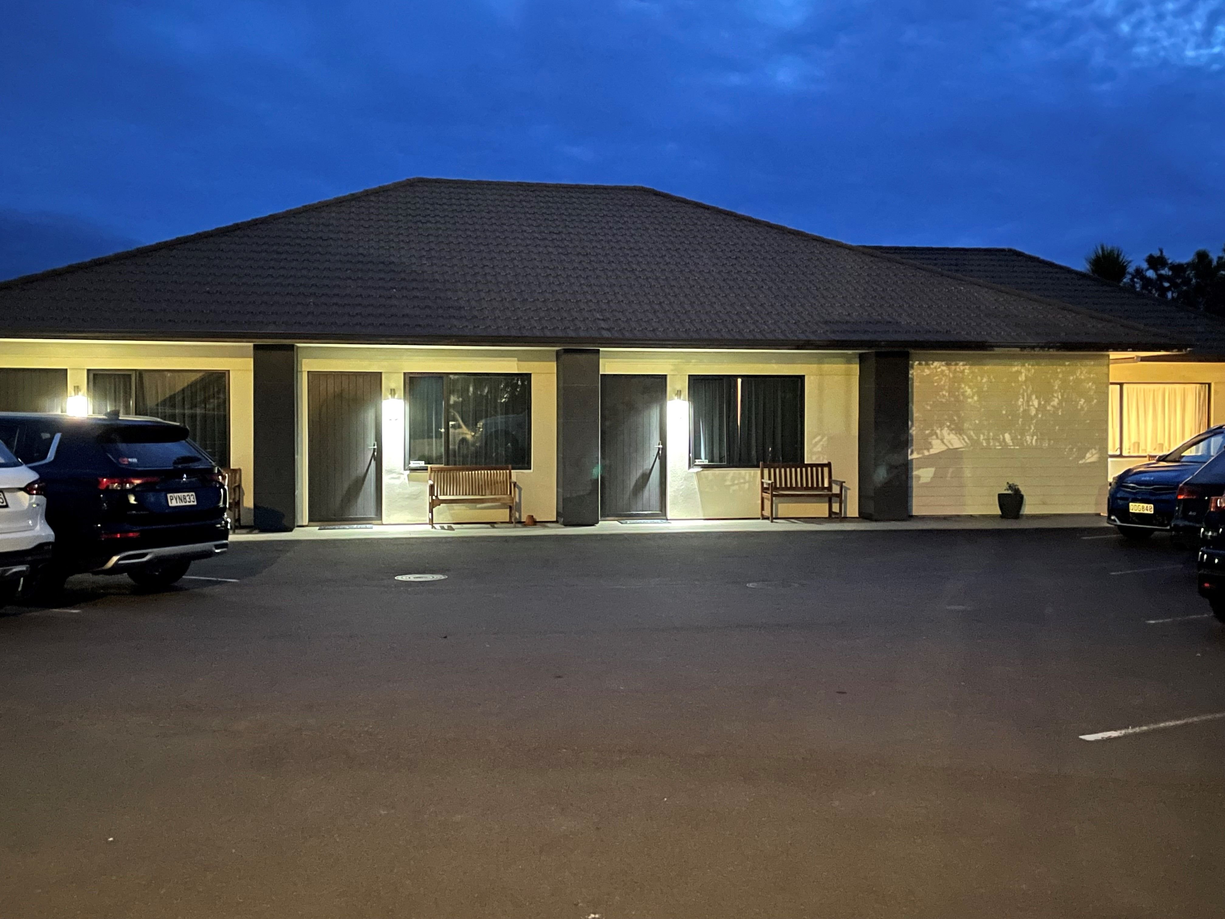 KAURI COURT MOTEL-guestroom-Two Bedroom Apartment.jpg