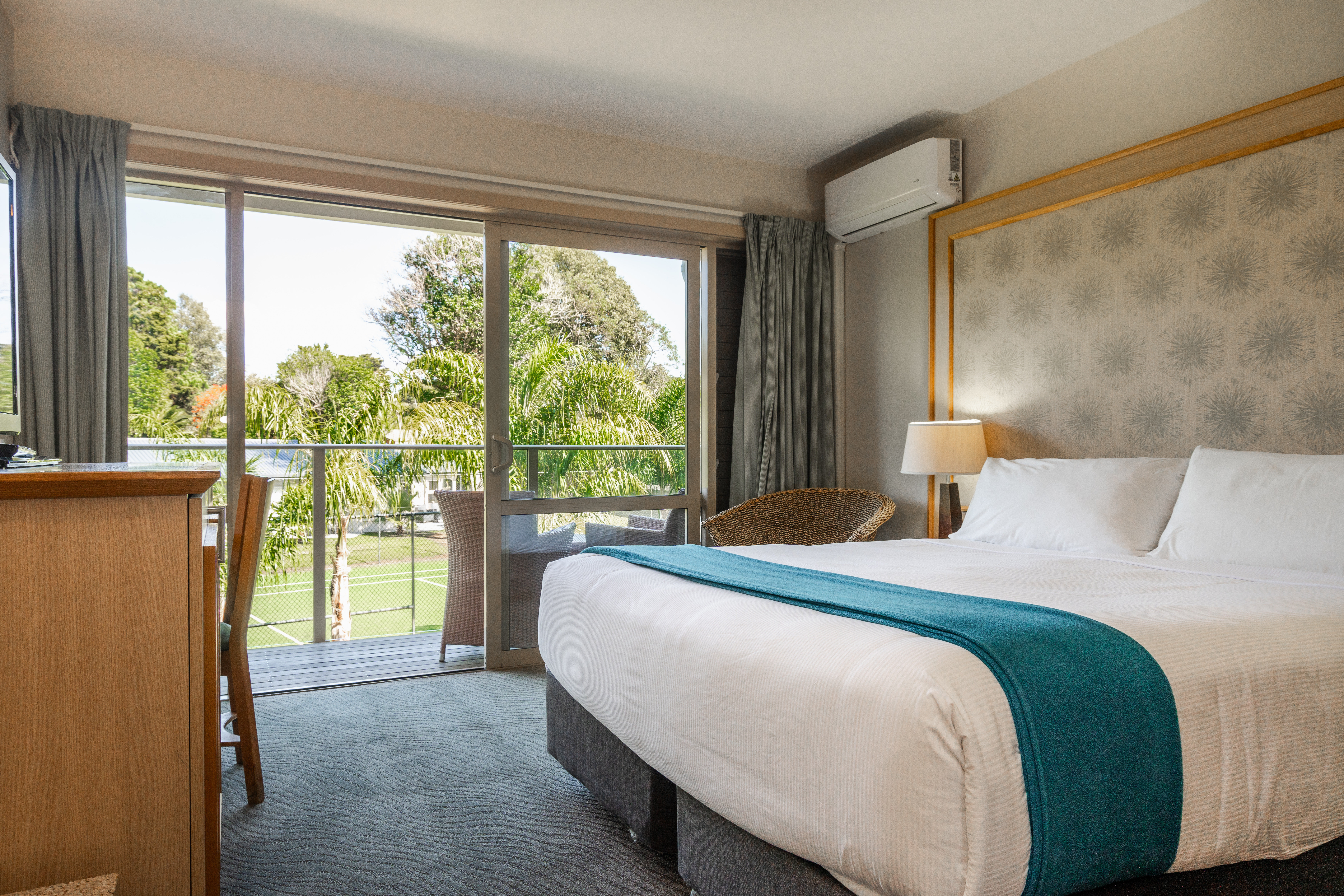 COPTHORNE HOTEL BAY OF ISLANDS-guestroom-Accessible Queen.jpg