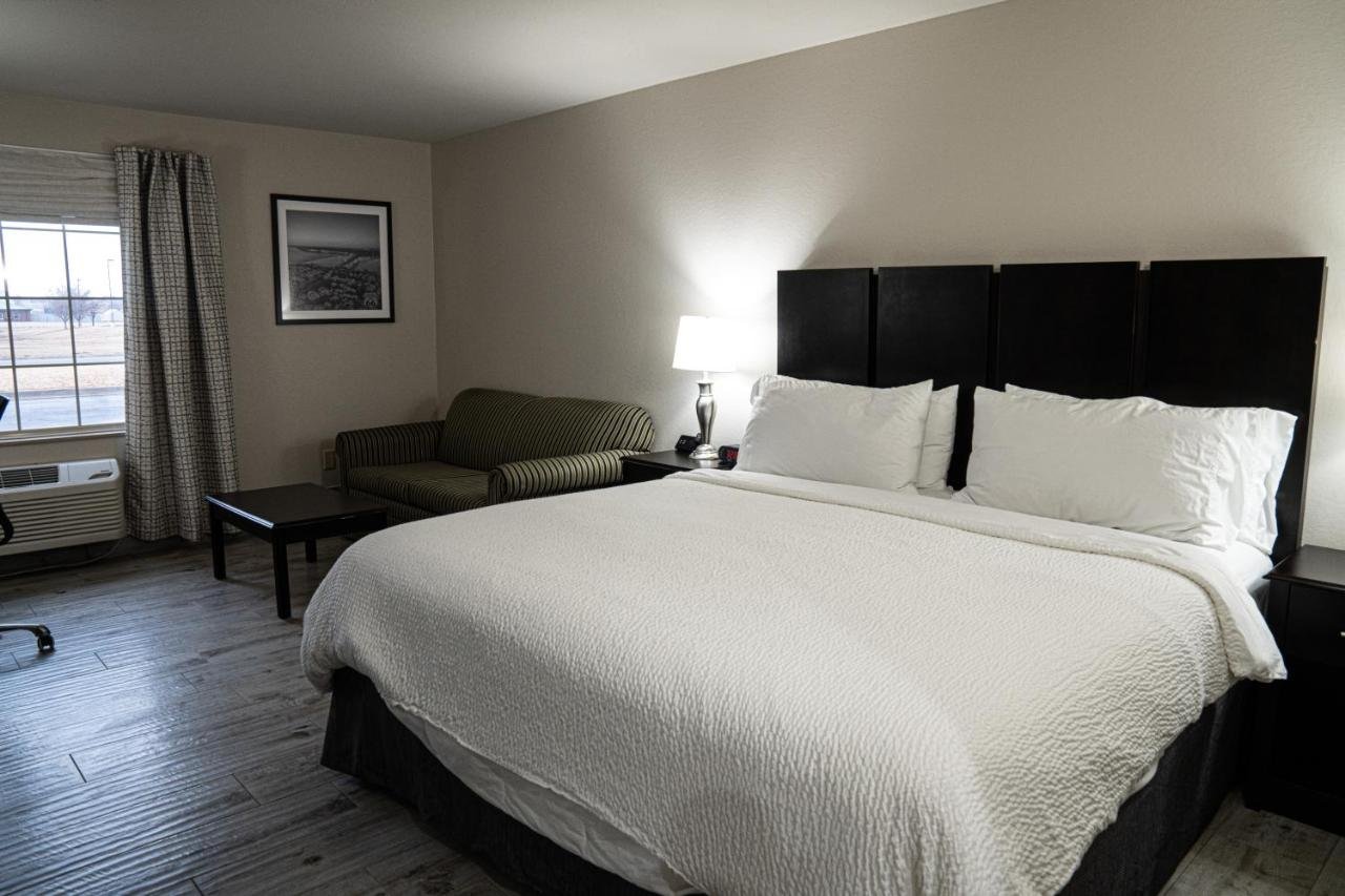Lucille s Hotel-guestroom-One King Bed Suite.jpg
