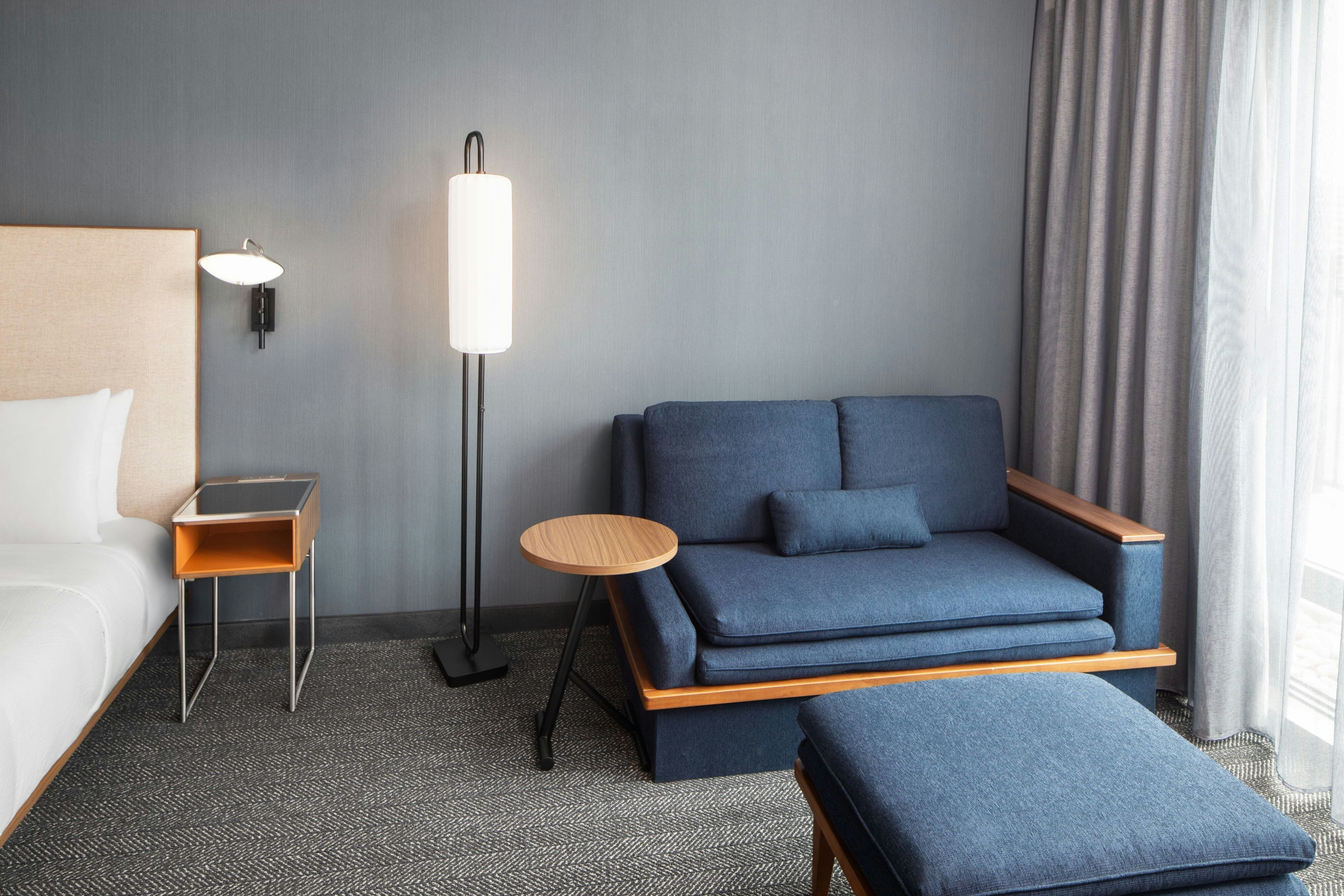 Courtyard by Marriott Kodak Sevierville-guestroom-Sofa Bed .jpg