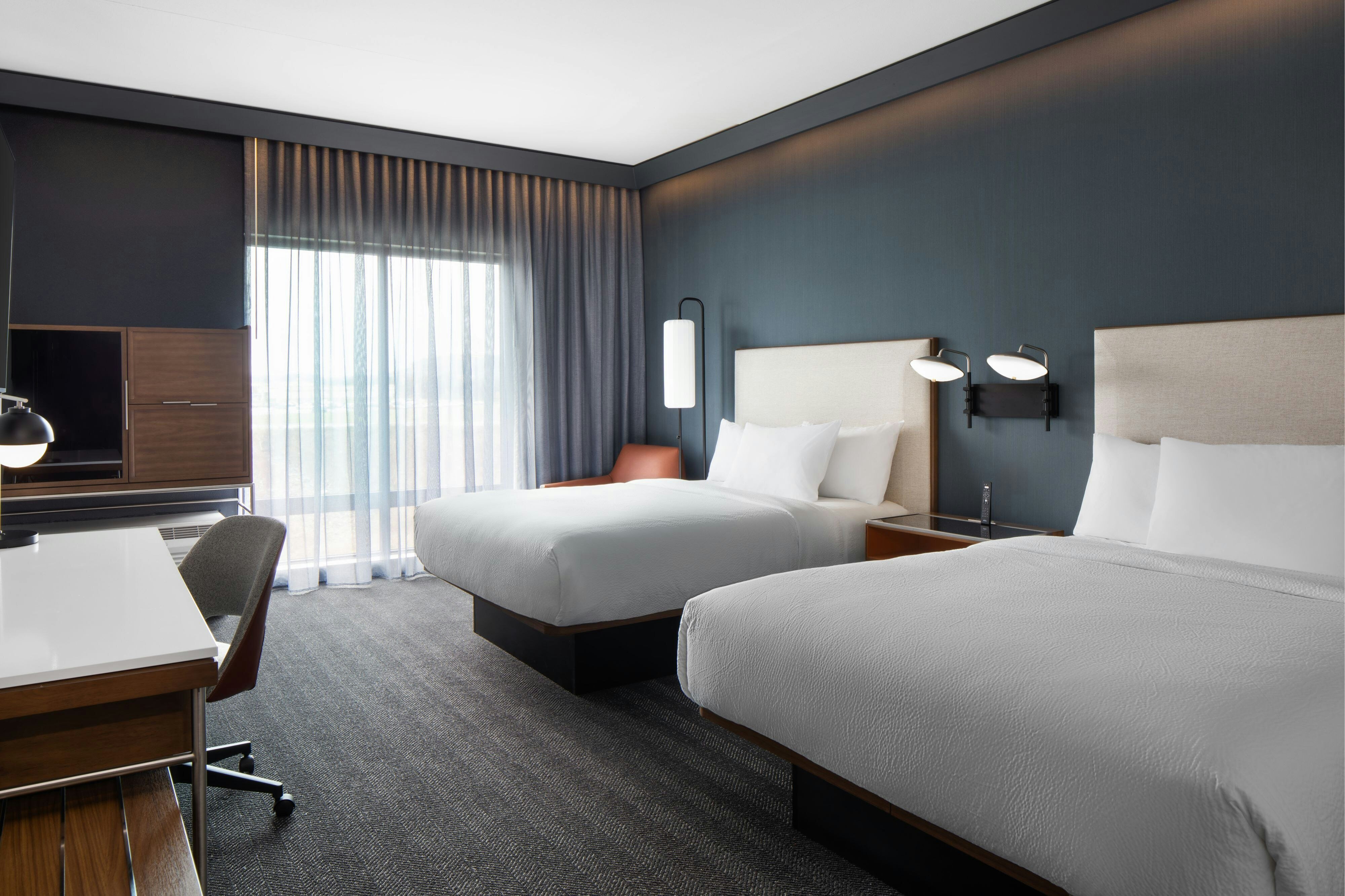 Courtyard by Marriott Kodak Sevierville-guestroom-Queen/Queen Guest Room.jpg