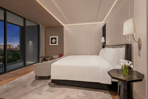 THE RITZ CARLTON BANGKOK - Photo 36