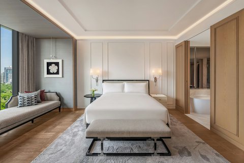 THE RITZ CARLTON BANGKOK - Photo 12