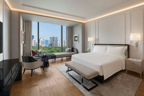 THE RITZ CARLTON BANGKOK - Photo 15