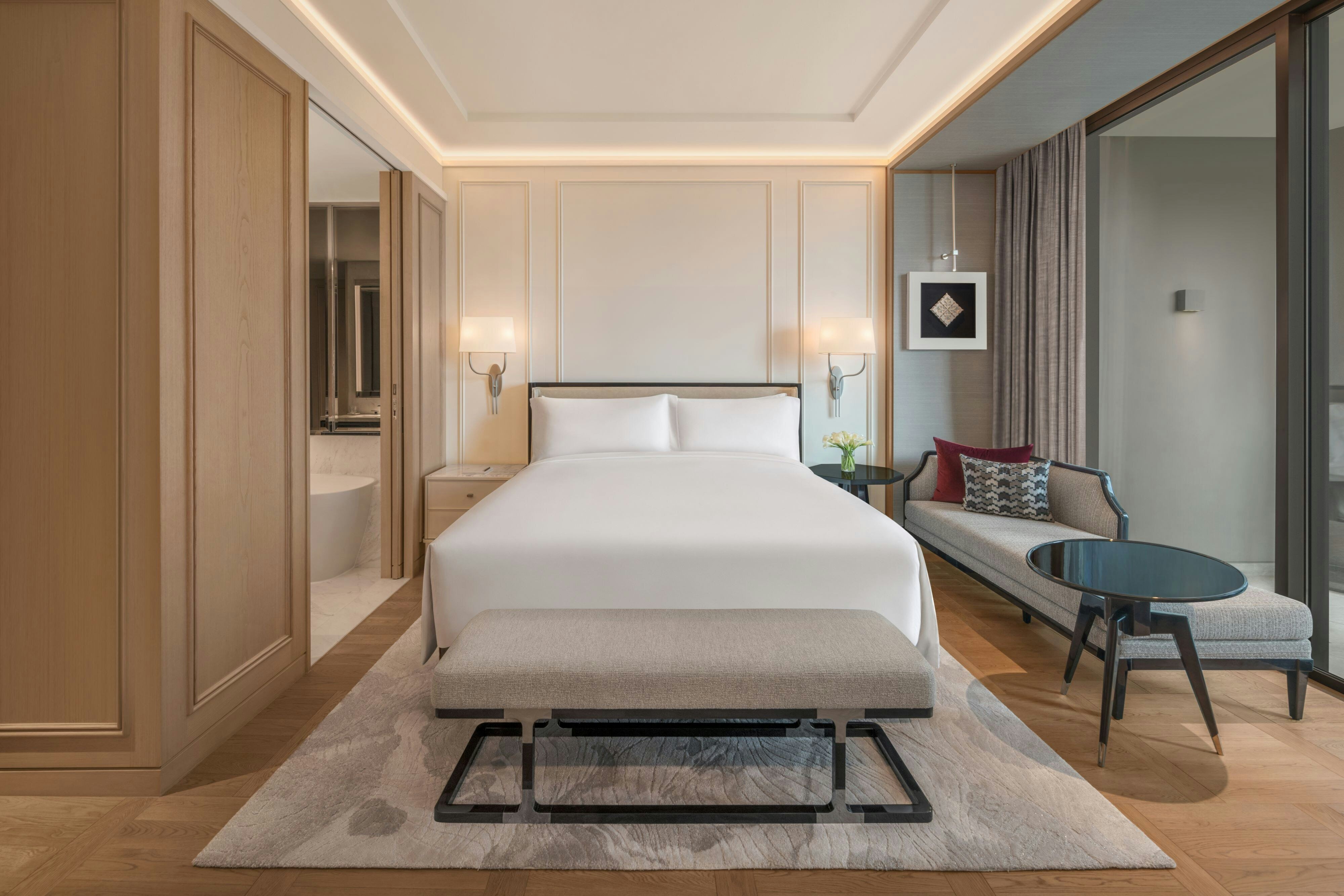 The Ritz-Carlton Bangkok-guestroom-Deluxe King, Balcony - Bedroom.jpg