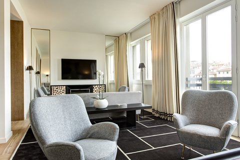 HOTEL LUNGARNO - Photo 9