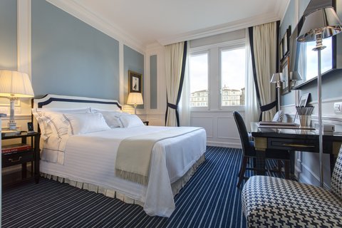 HOTEL LUNGARNO - Photo 48