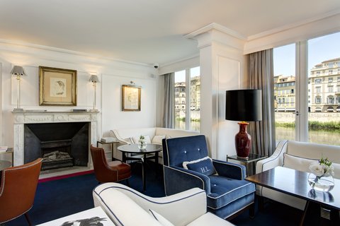 HOTEL LUNGARNO - Photo 11