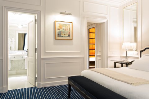 HOTEL LUNGARNO - Photo 38