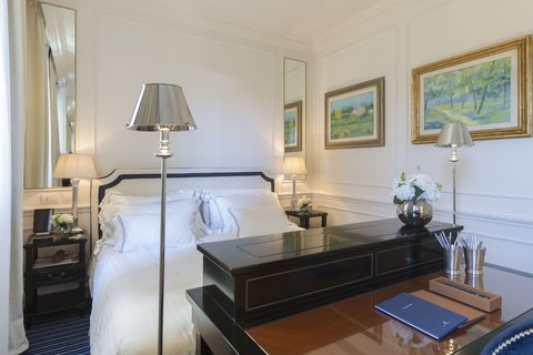 HOTEL LUNGARNO - Photo 50