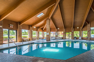 Rodeway Inn Huntington In See S Pool Rodeway Inn Huntington