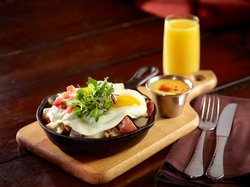  - Omni Fort Worth Hotel - I-30, Exits 13 & 15A