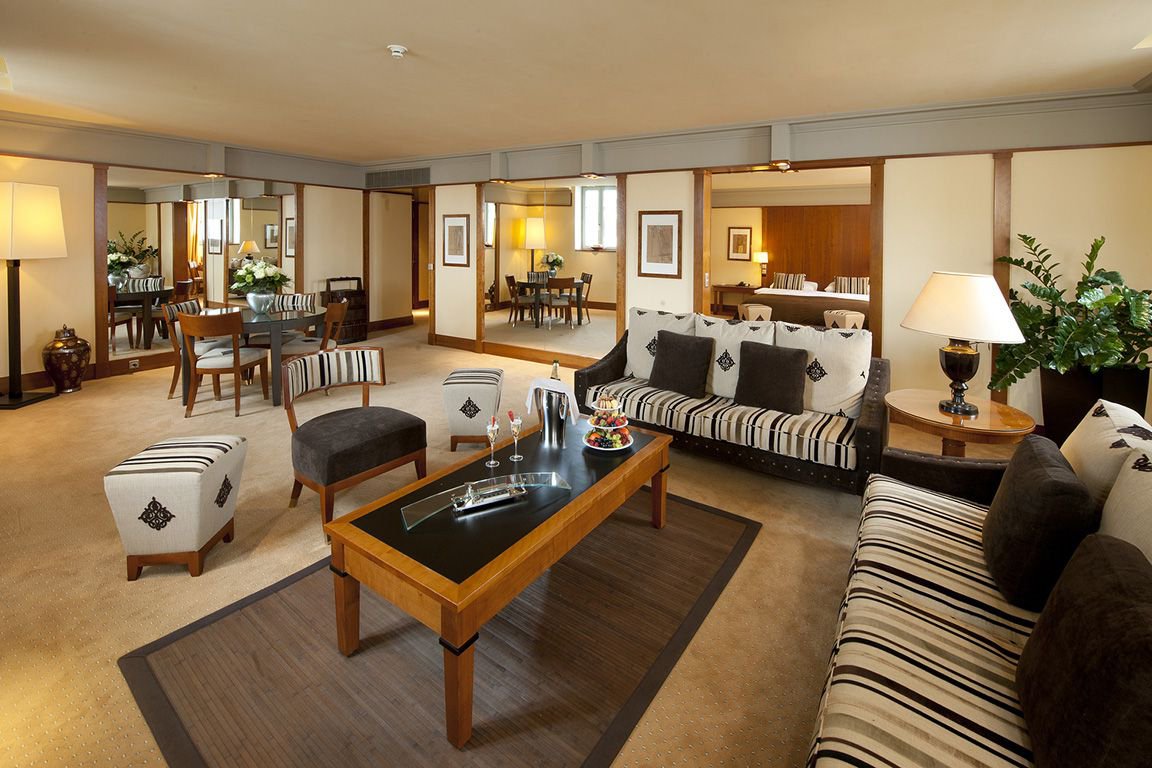 Beau Rivage Hotel Neuchatel-guestroom-Executive Suite.jpg