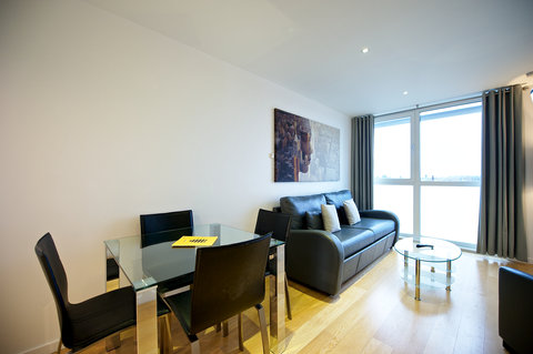 1 Bedroom Apartment Living Room