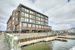  - Club Wyndham Inn on Long Wharf Newport