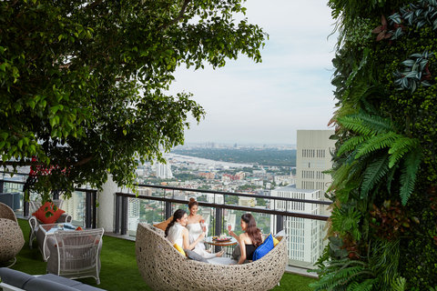 BANYAN TREE BANGKOK - Photo 4