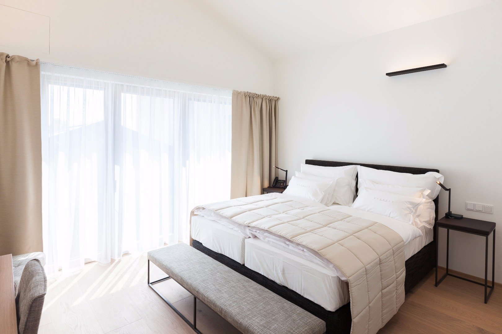 MORWALD Hotel am Wagram-guestroom-Hideaway Suite.jpg