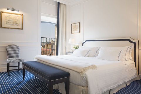 HOTEL LUNGARNO - Photo 60