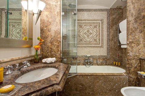 ROCCO FORTE HOTEL SAVOY - Photo 34